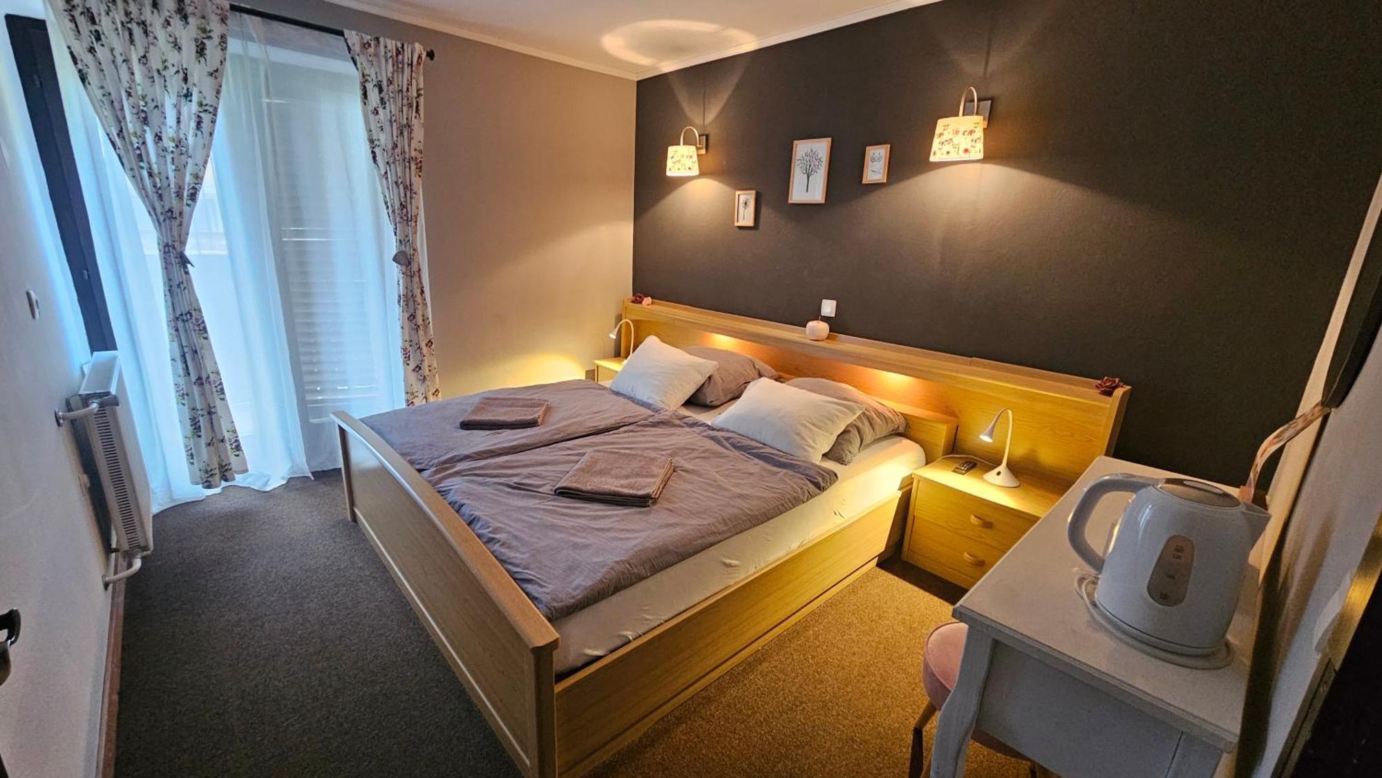 Rooms Malina Blejska Dobrava Exterior foto